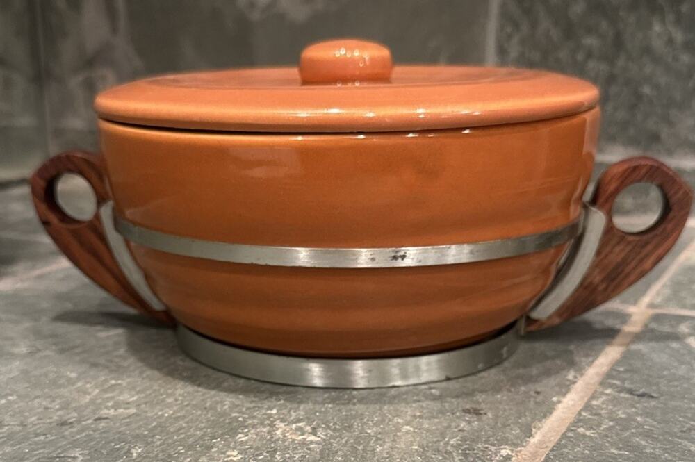 Vintage Bauer Pottery GPK Orange Rust Casserole No 3 Dish Lid Wood Handle 8”